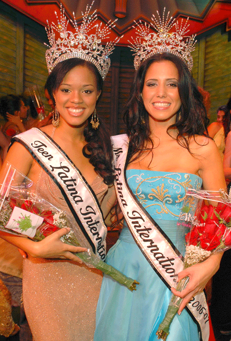 Teen Latina International (Tatiana Ares - Puerto Rico) with the newly crowned Ms. Latina International (Gretchen Unger - Cuba) 